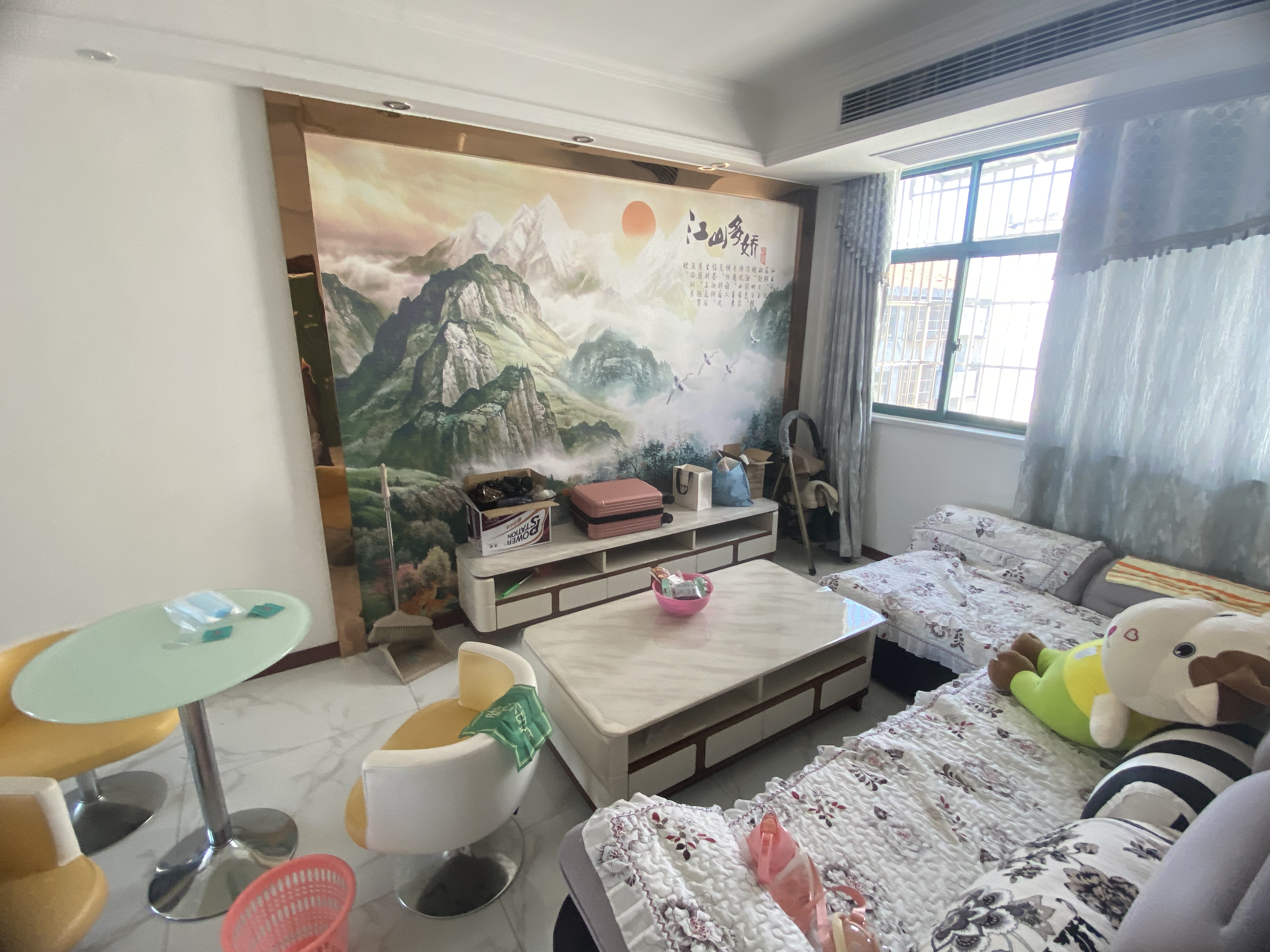 商城北门 红旗电影小区 地段好全屋中央空调 草鸡便宜