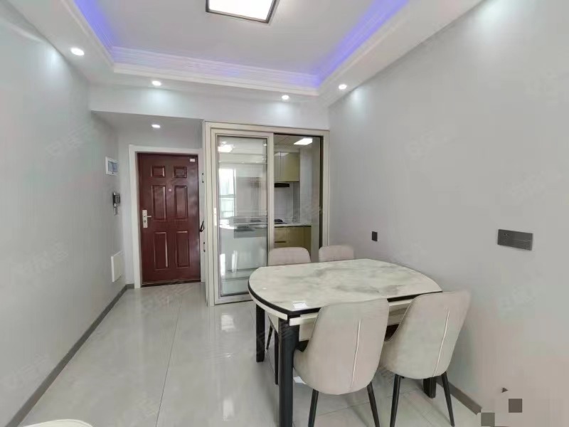 250，降价了，二中旁，森林国际城精装三房，9.9成新，视野采光好，证满二电梯好楼层