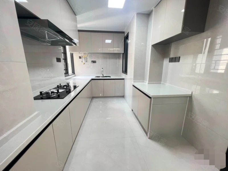 降价了，捡漏，城南沔街，城市丽景，全新精装三房，中间好楼层，好楼层，证满二