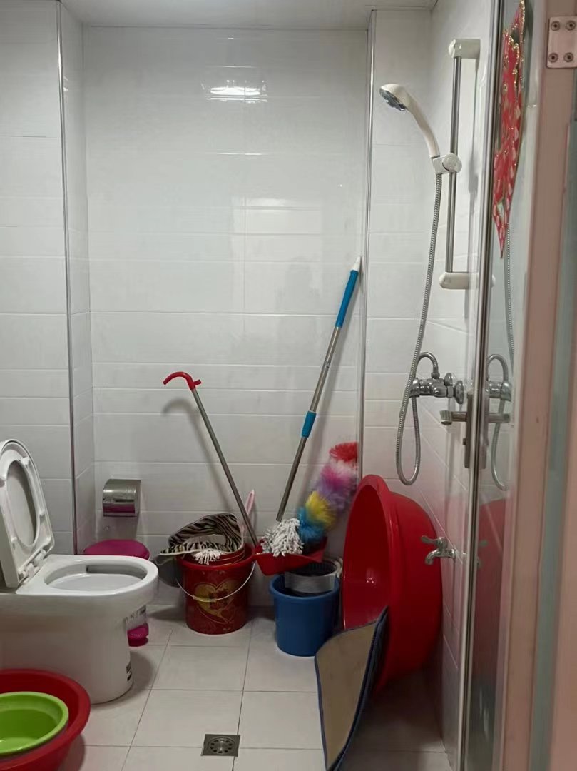 临江雅苑.精装三房.证件满二.看房方便