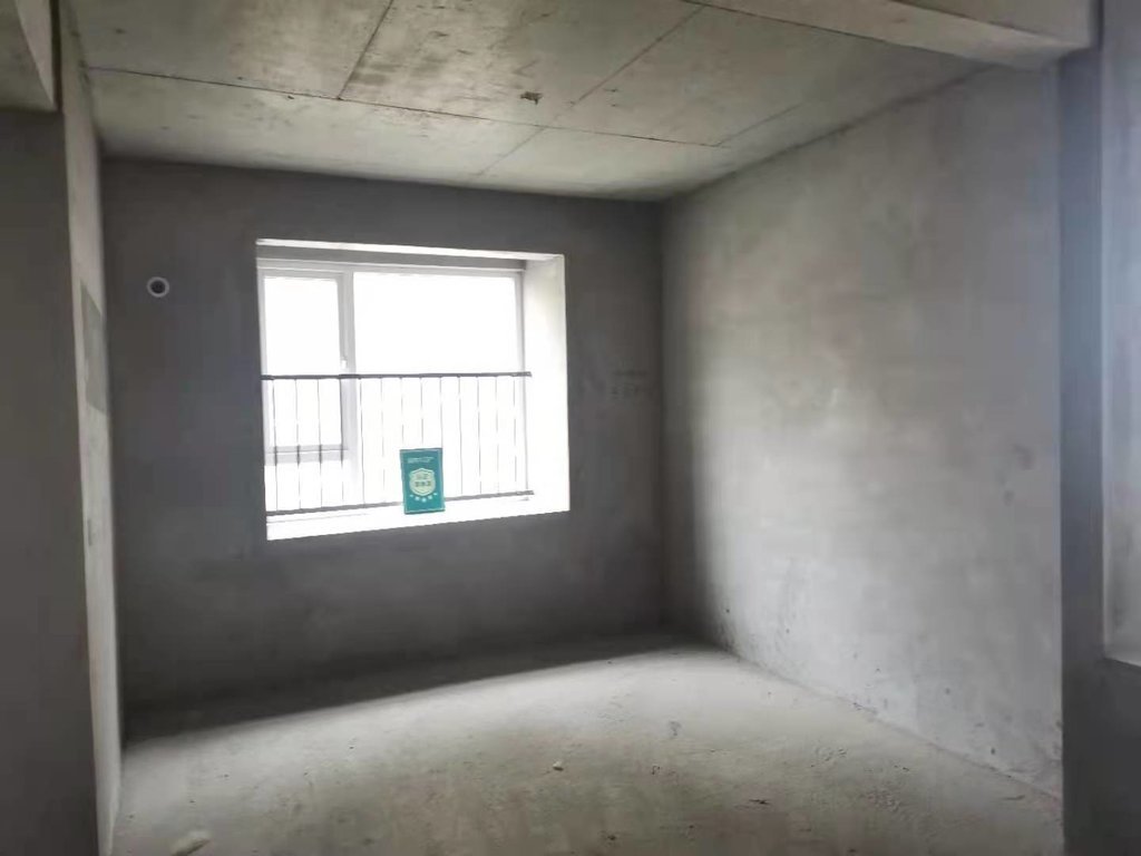 满庭春毛坯小三房看房方便