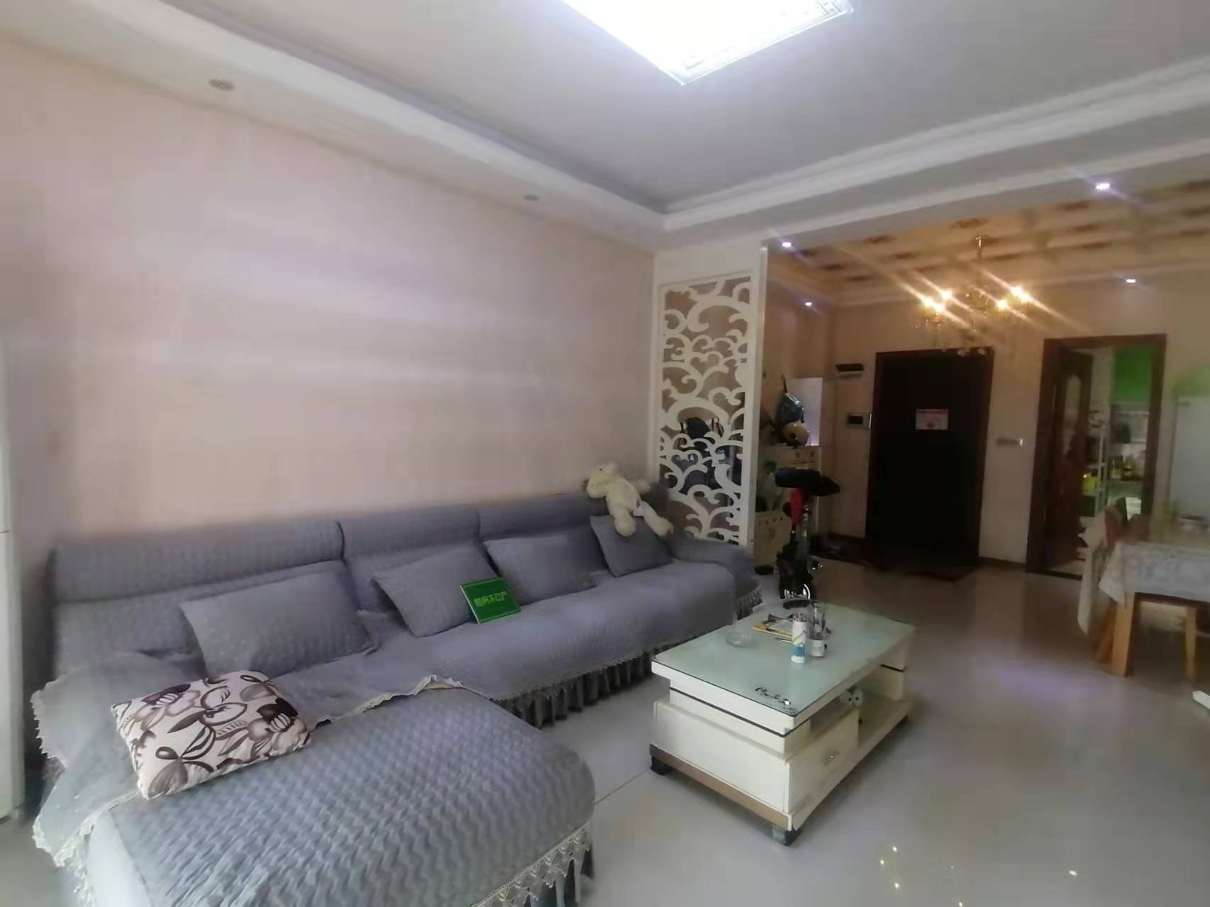 御台公馆精装修小三房证满2年家具家电留下采光超好价格可谈