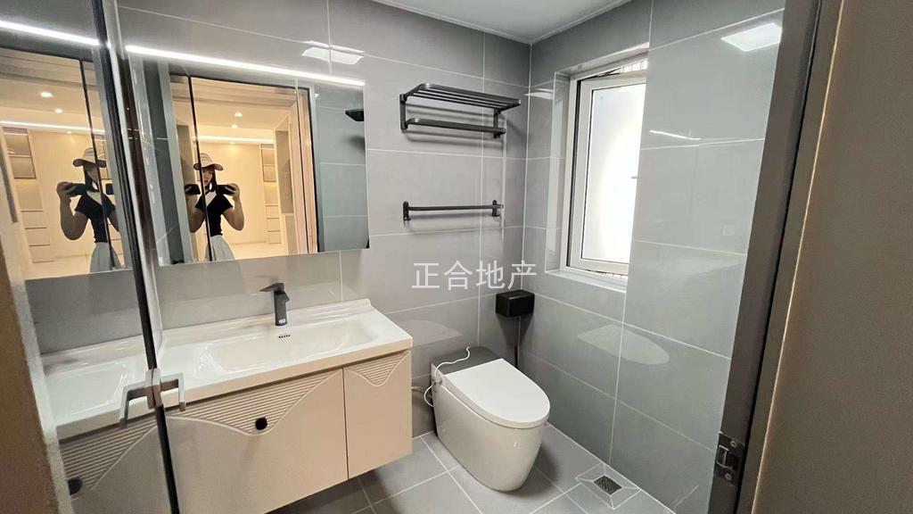 城南，森林国际北苑，一天未住，全新装修，精装三房，好楼层，证满二，拎包入住，