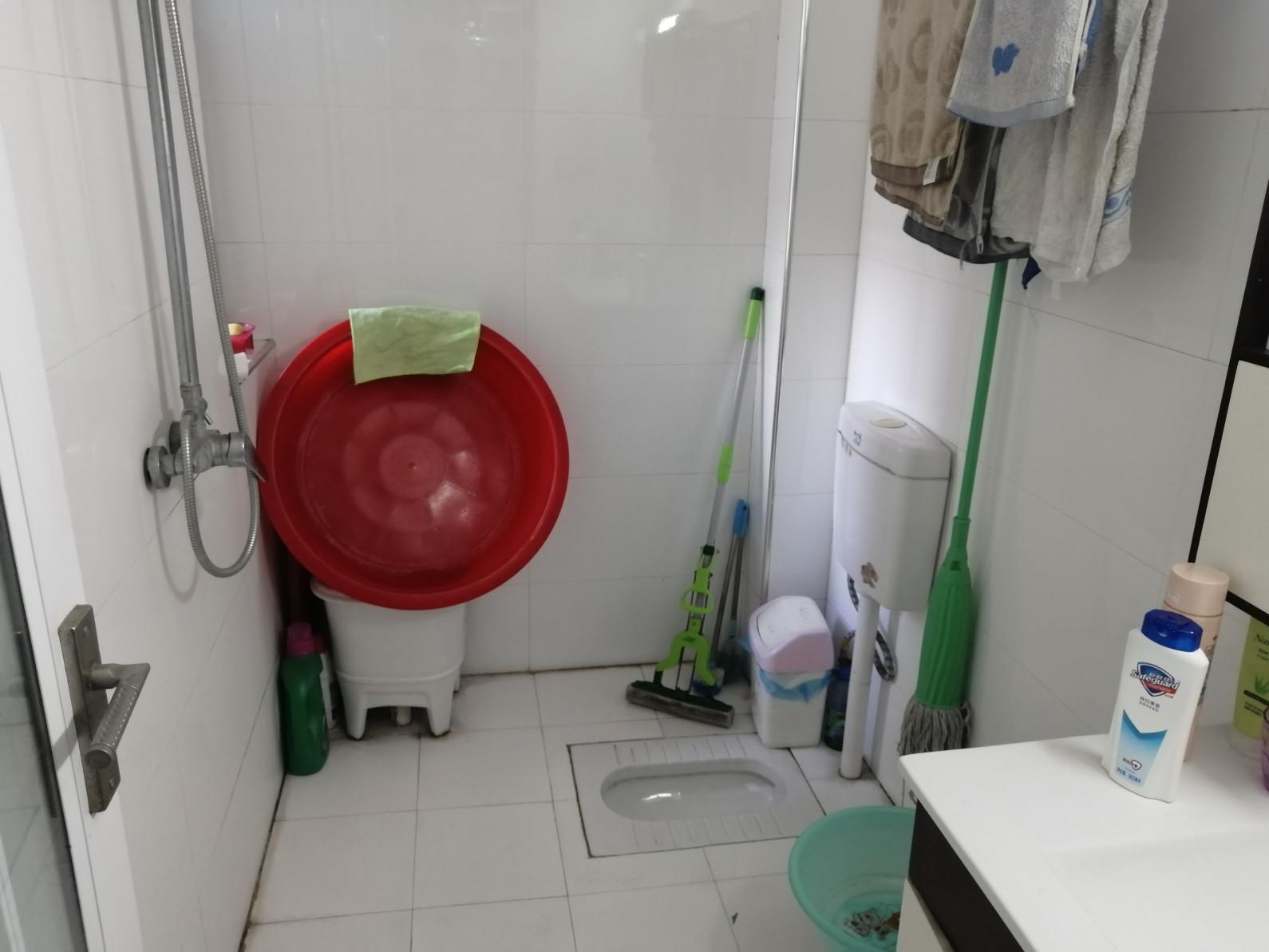 金色港湾精装修三房，送车库