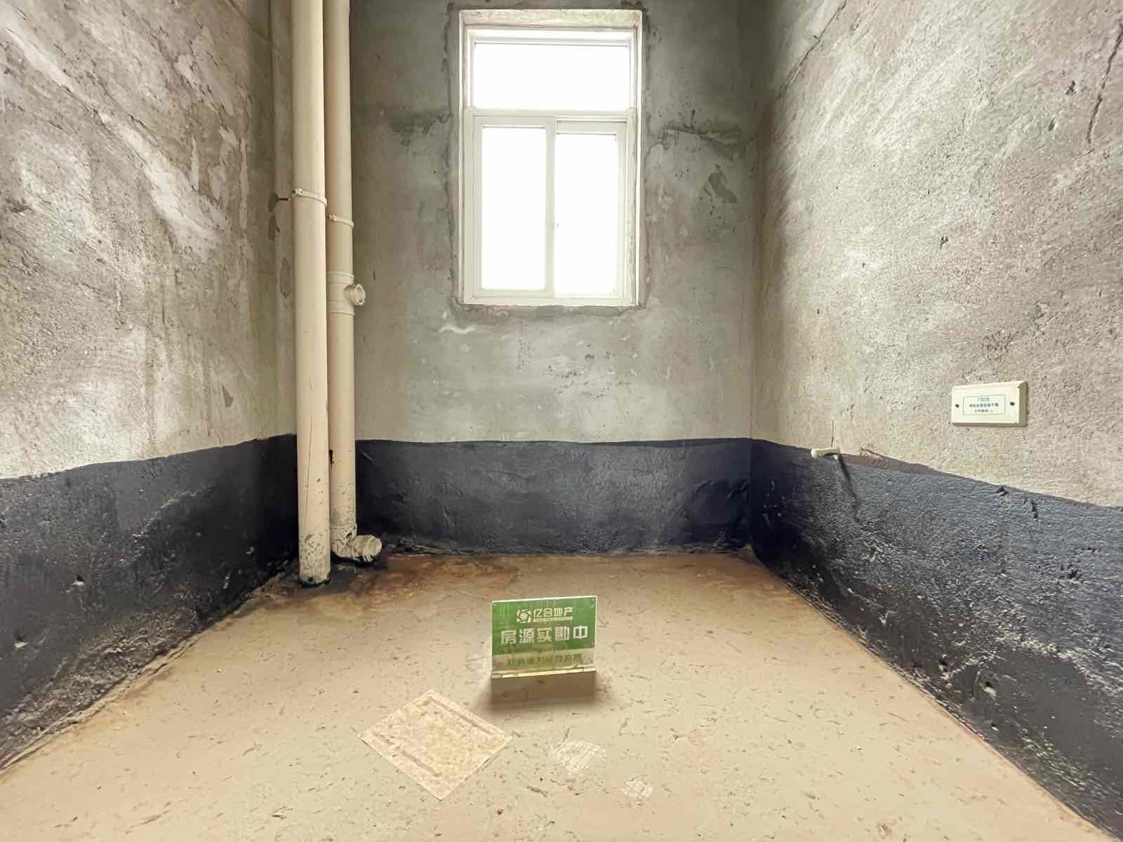 捡漏，亏本降价了，福星城，毛坯三房，，单价3400，好楼层，证满二