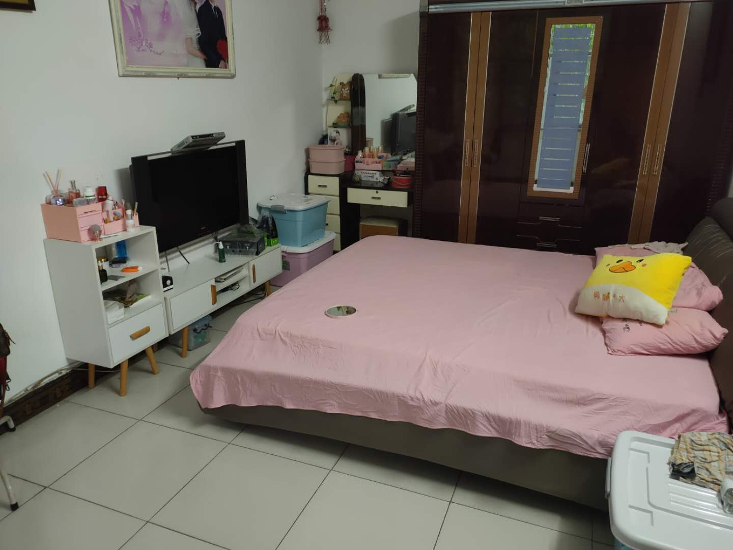 商城旁边三中对面步梯三楼业主急售 看房