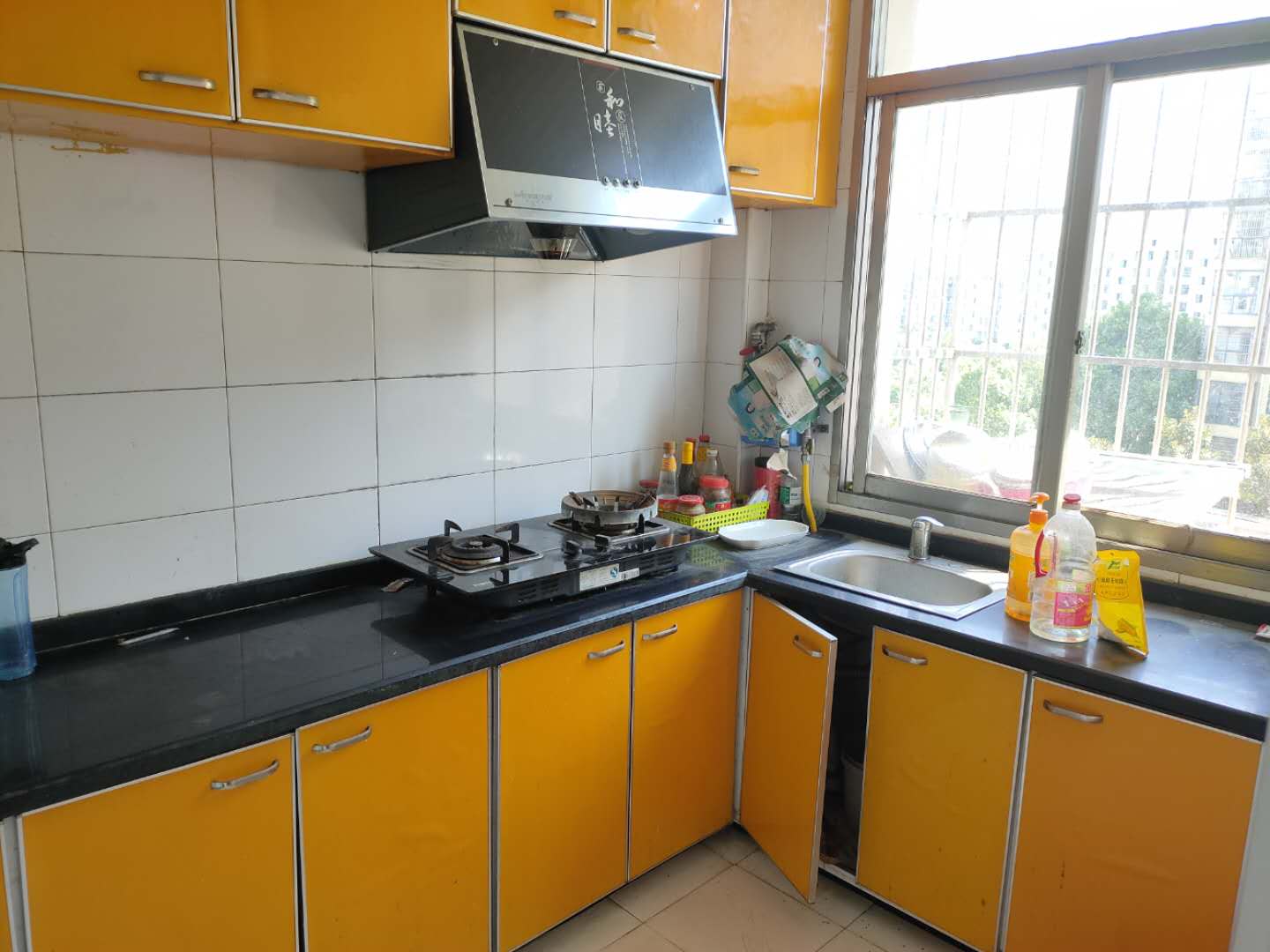 临江名苑精装两房中层业主诚意出看中即签