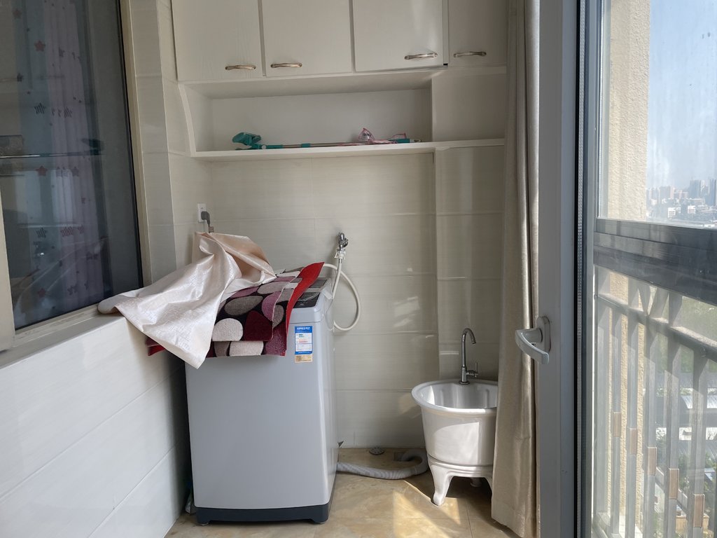 城西锦绣江山精装3房楼层好采光好楼下绿植环绕出行方便