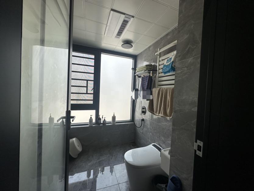 房东亏本出，祥生毫华别墅，全屋地暖，品牌装修，证满二