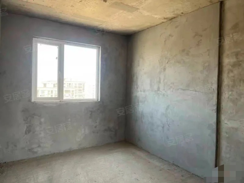 383，捡漏，满庭春七期。边户，单价不到3900，3房2卫双阳台，三开朝南