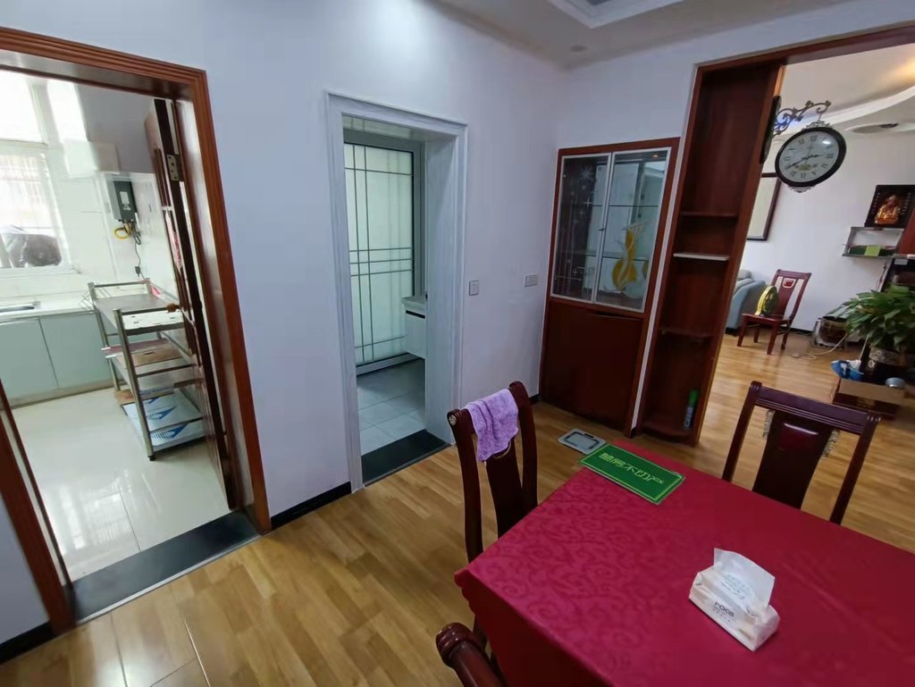 仙桃中学富迪三友旁荆洪花园中间好楼层140平大三房无公摊