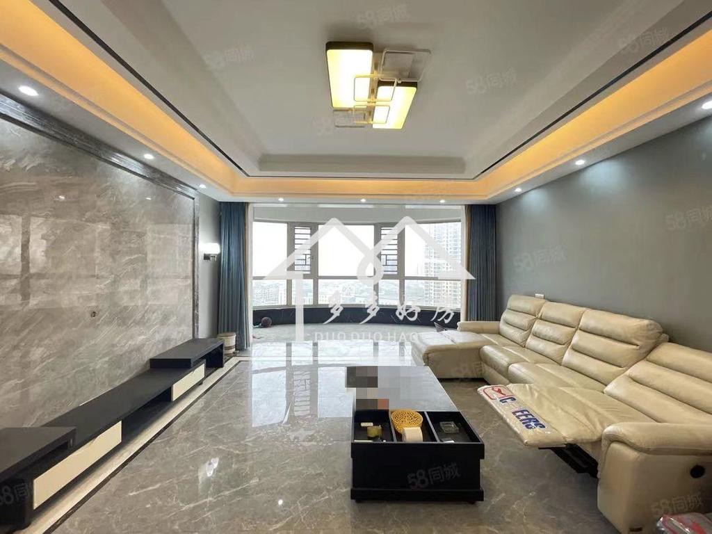 御台公馆，大平层，带送车位