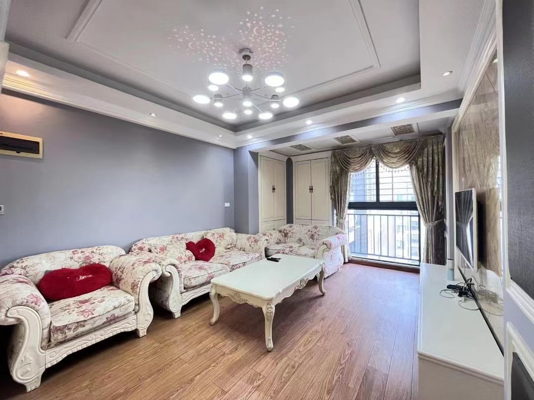 和合国际.精装三房.房子成色新.看房有钥匙