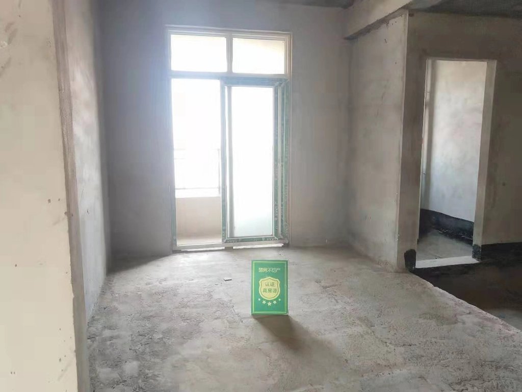 元泰未来城A区新三中门口楼层好户型到位！