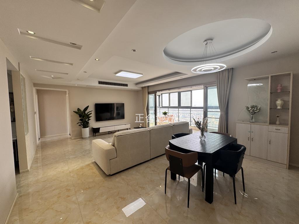 捡漏，城南，福星城，精装三房两卫，家具家电全送 ，证满二，房东急卖，看中可谈