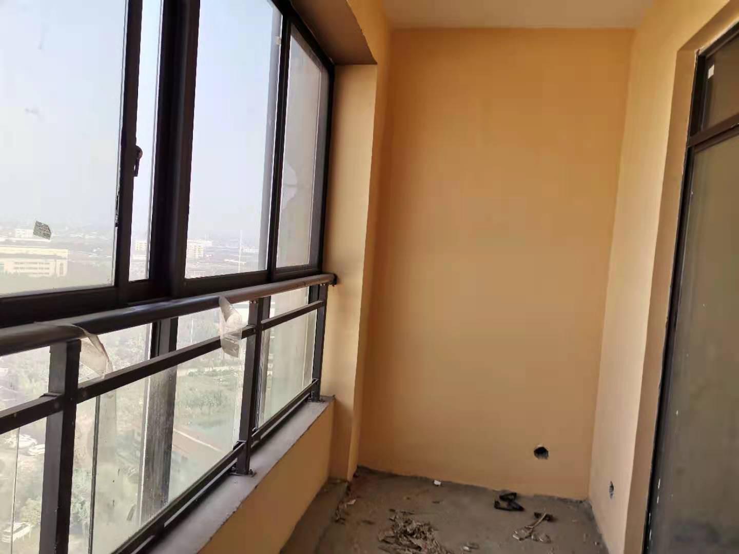 城东读和平 四中有单 衣帽间