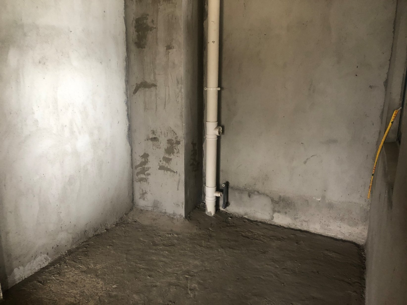 新城壹号5期毛坯顶楼不动产证在手3室2厅2卫