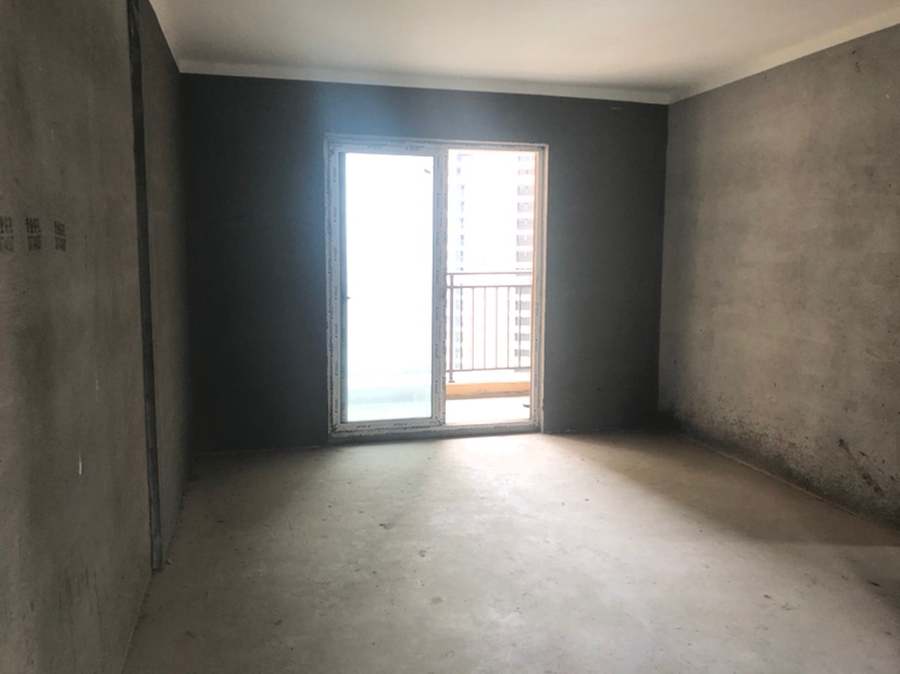 森林国际城，新二中旁，电梯好楼层