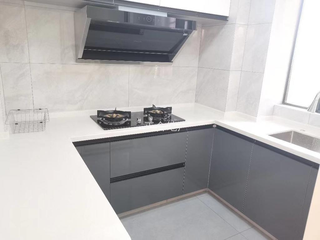 房东诚心出售，城南，荣怀，精装两房，保养成色新，采光好