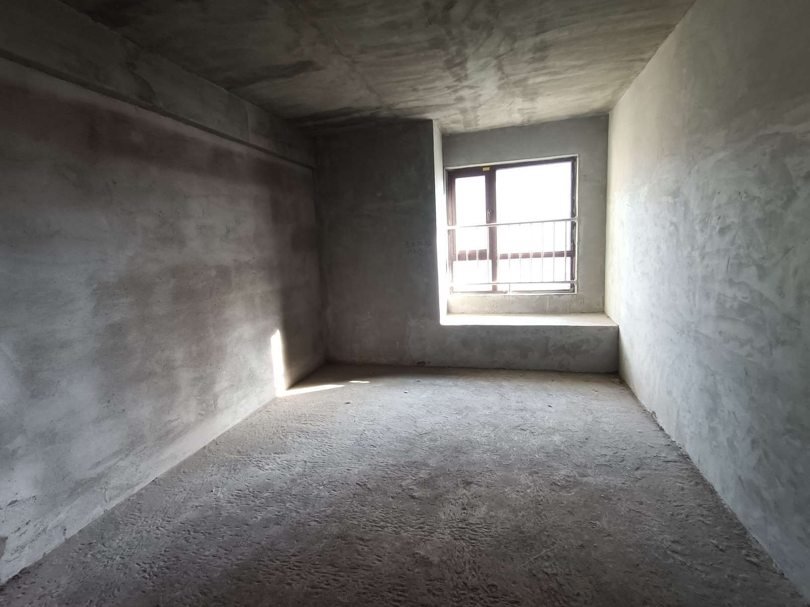 品质小区，城南领秀城，好楼层，性价比高，业主诚心出售