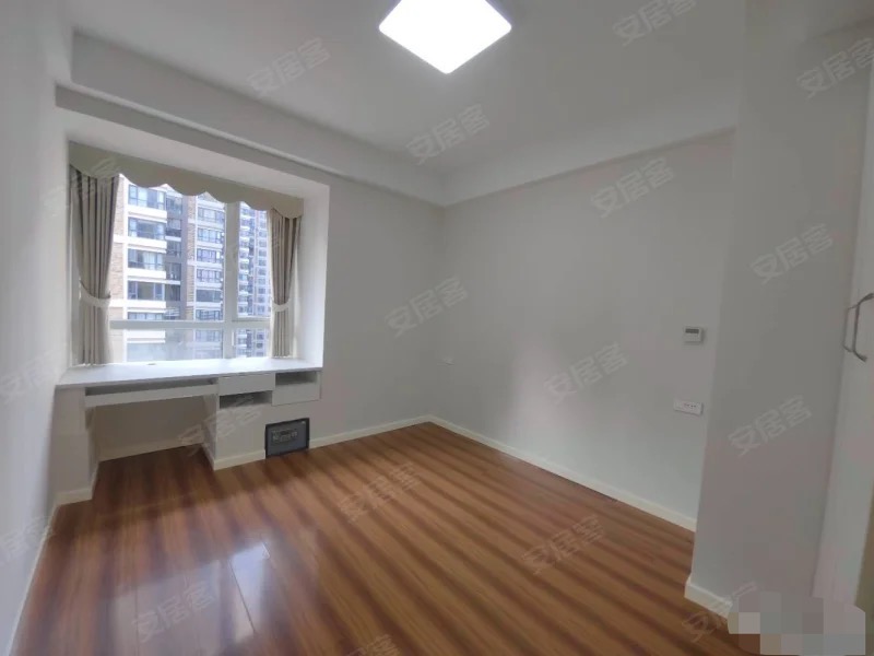 和合国际，精装三房，两梯三户，小高层，边户，南北通透