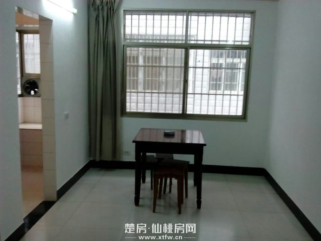 复州花园附近一楼新房二室一厅出租家具家电齐全