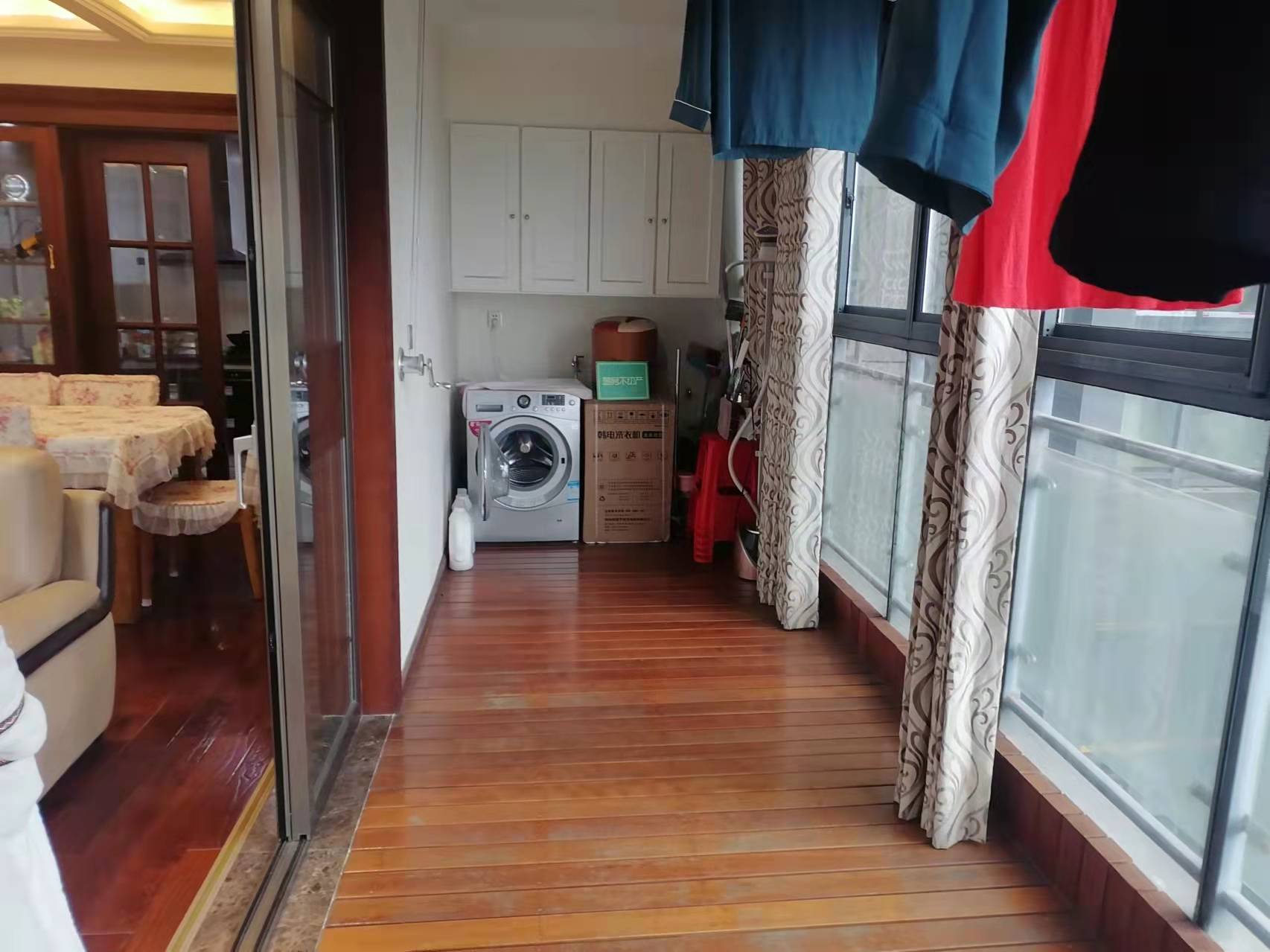 福星城精装三房两卫品牌家私保养好中间楼层送入户花园超大阳台诚心出售