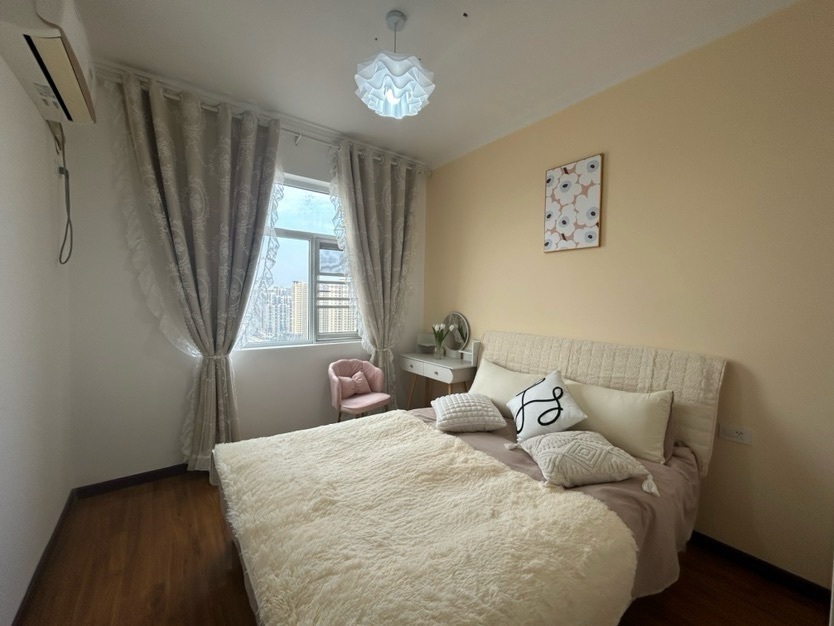 上苑一品2室2厅1卫精装修家具家电全配优价出租