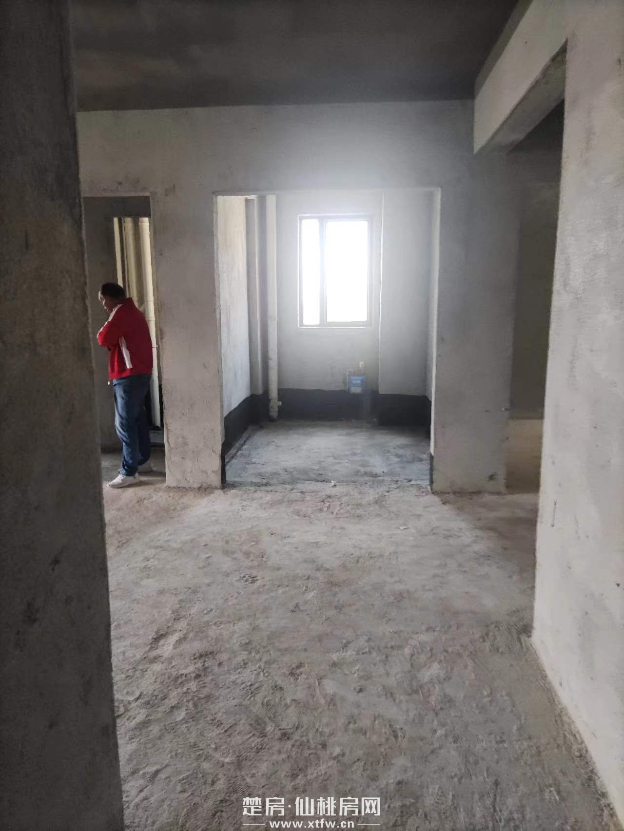 弘文中学旁的弘文花园新楼盘，毛坯新房，交通便利