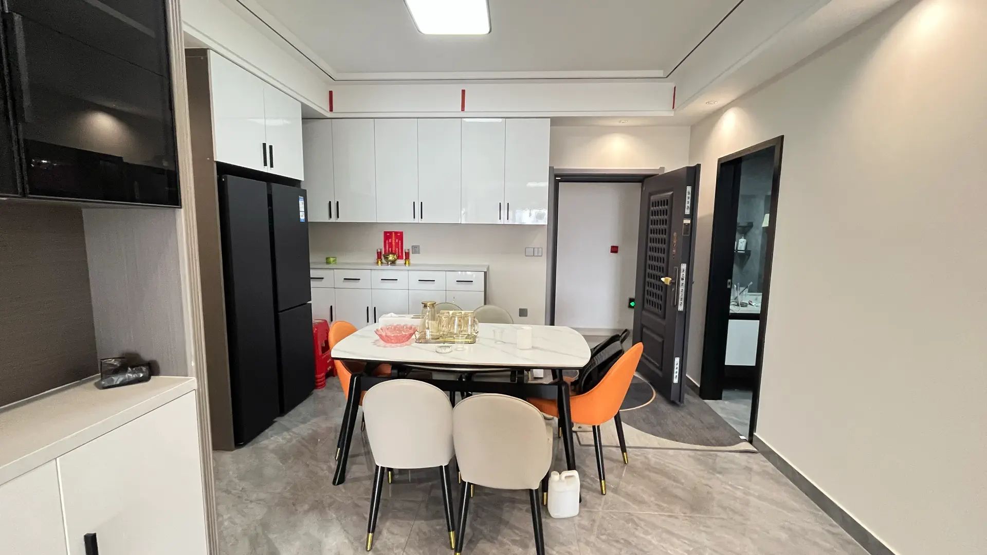 城南，吾悦旁，南国明珠，9.9成新，精装三房，满五