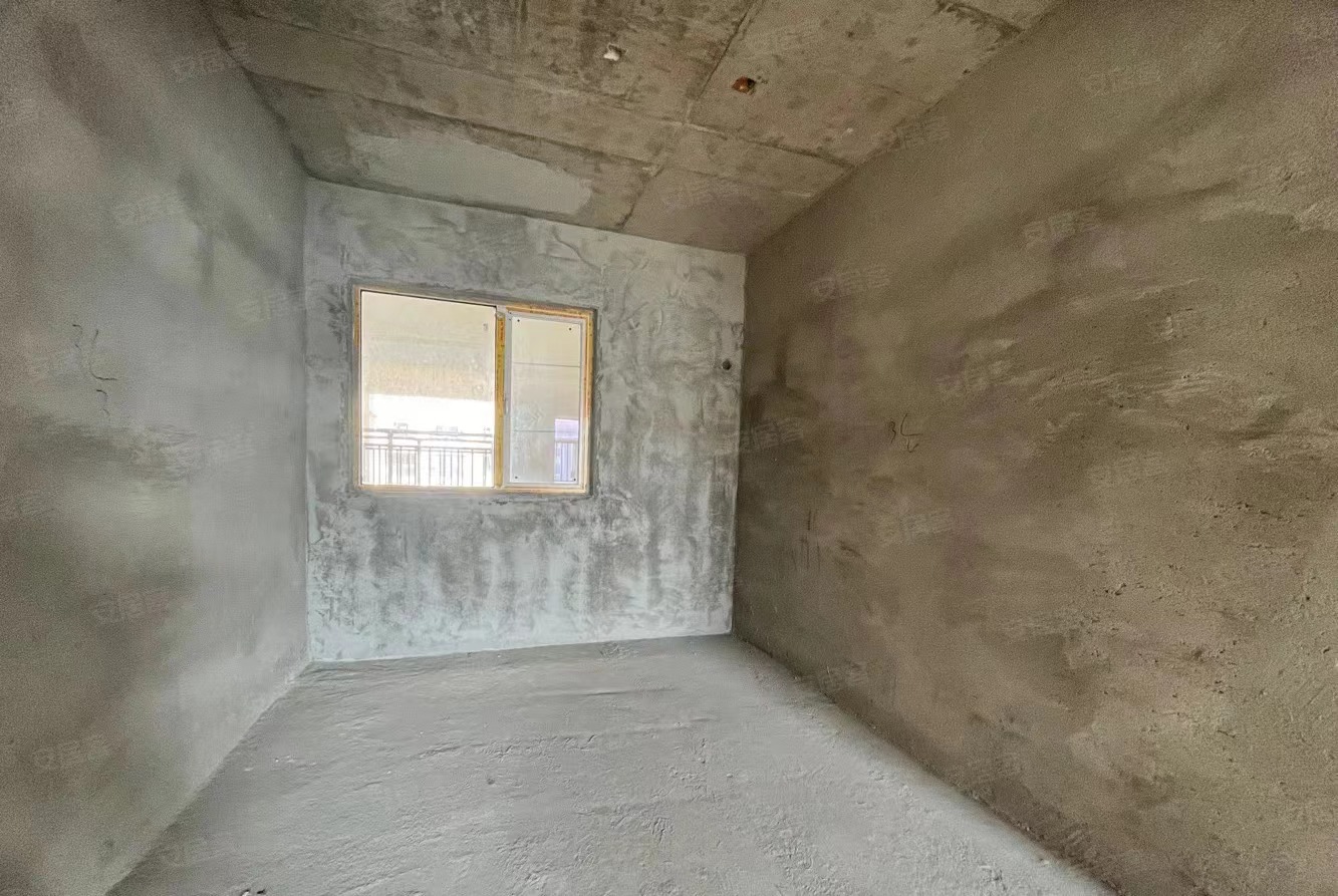 38，城南，蓝天新城​，单价6300不到，人车分流，电梯好楼层，证满二