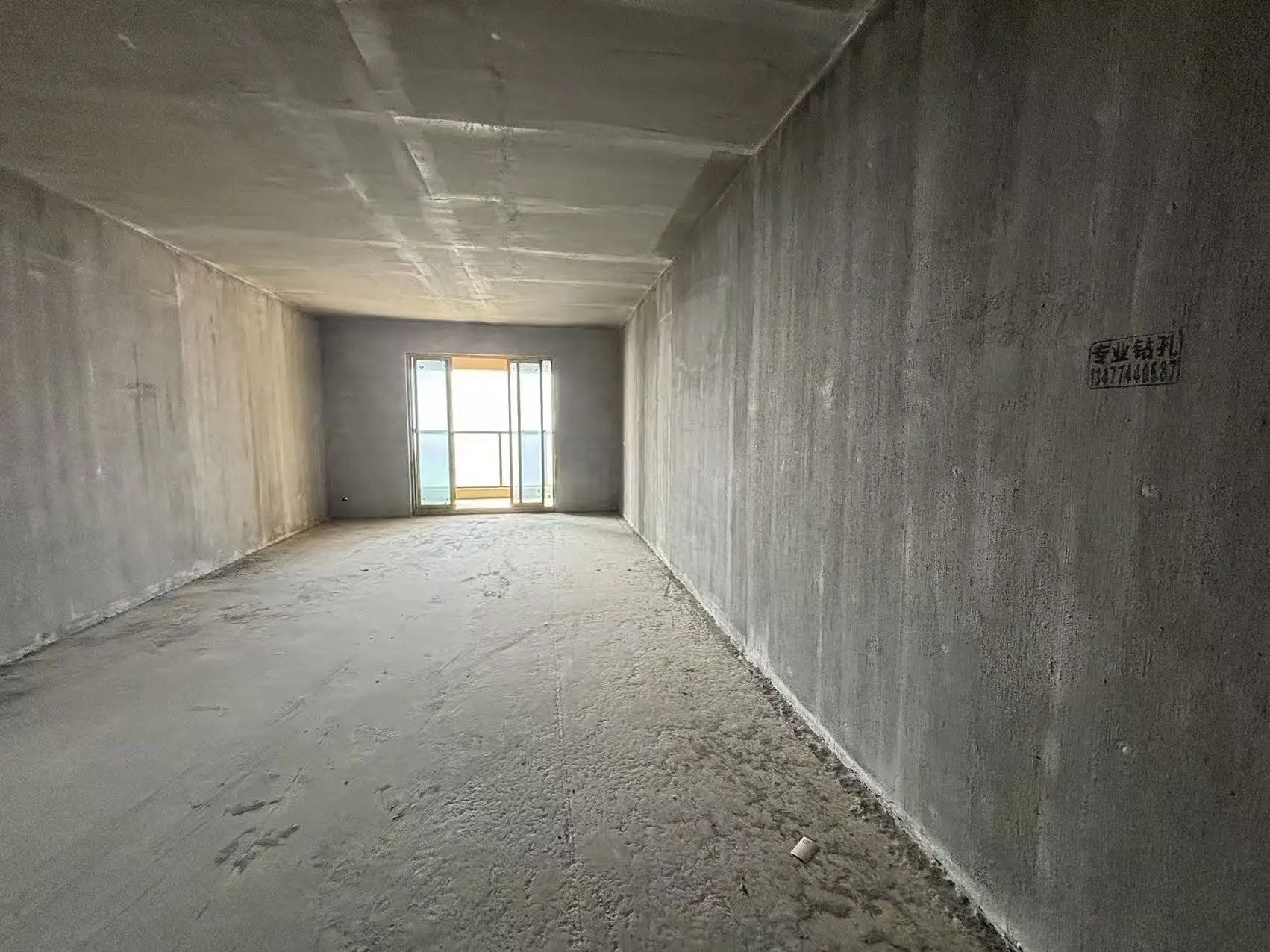 亏本出售，御湖世家，毛坯3室2卫，南北双阳台，，证满二