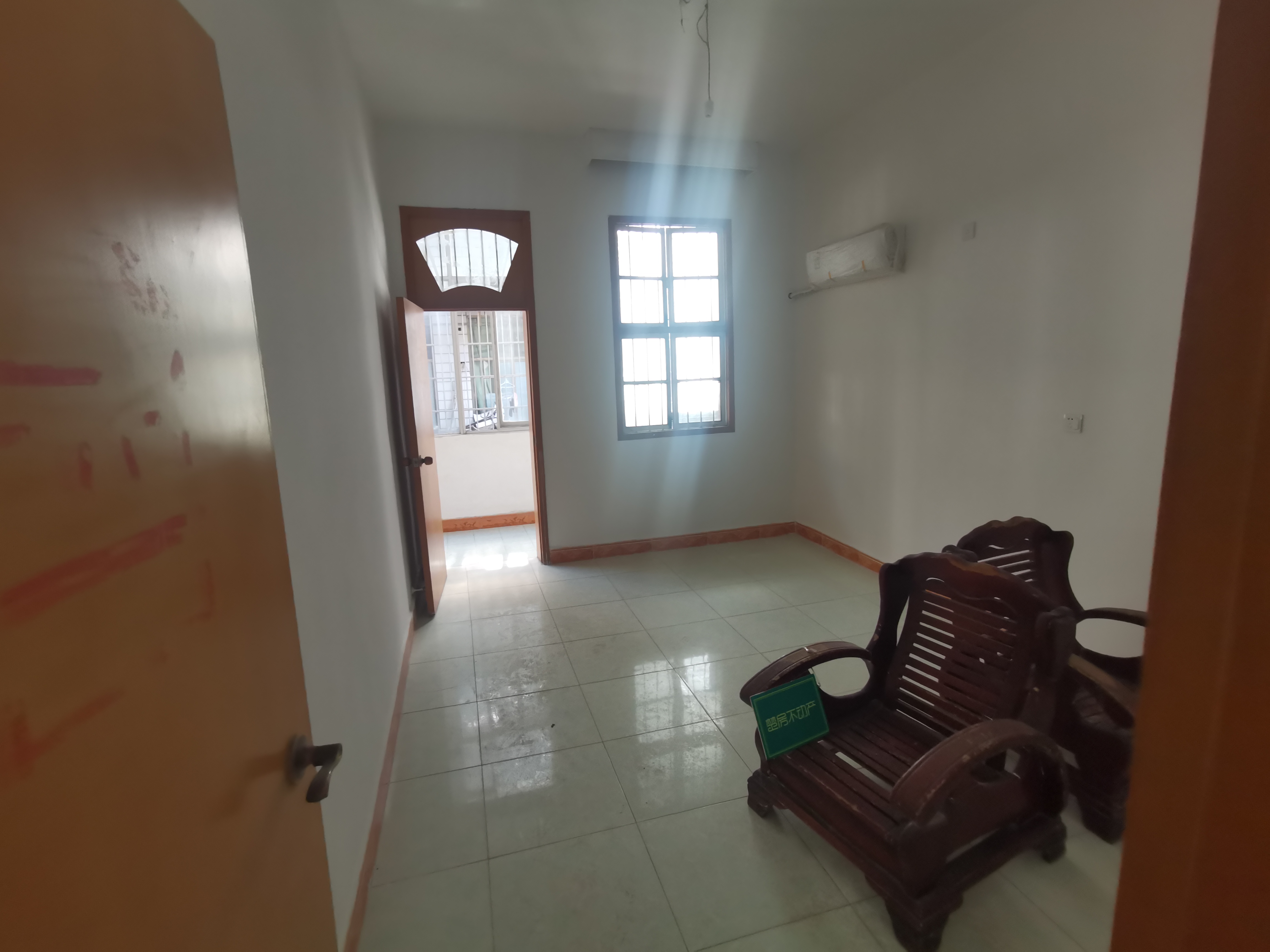 实验高中附近私房有证可过户业主诚心卖