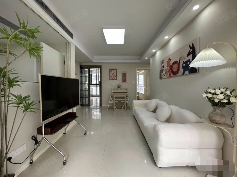 和合国际，精装三房，电梯小高层，好楼层，全屋中央空调，边户，南北通透