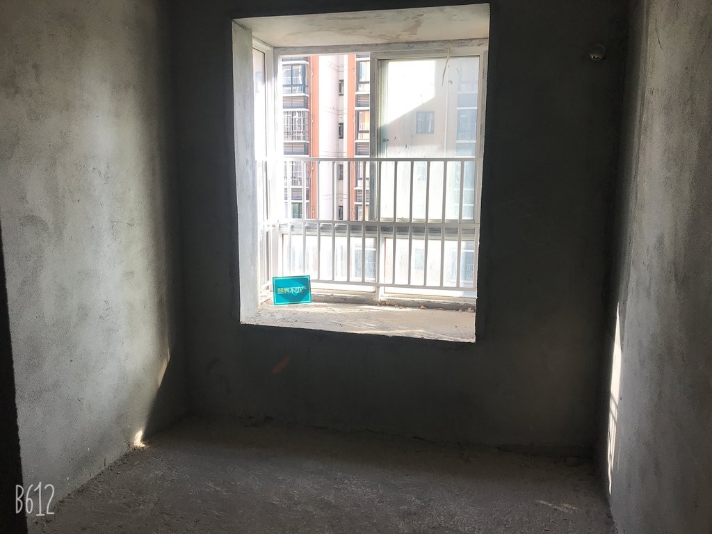 滨江星城看江滩滨江星城3室2厅老证南北通透诚心出售