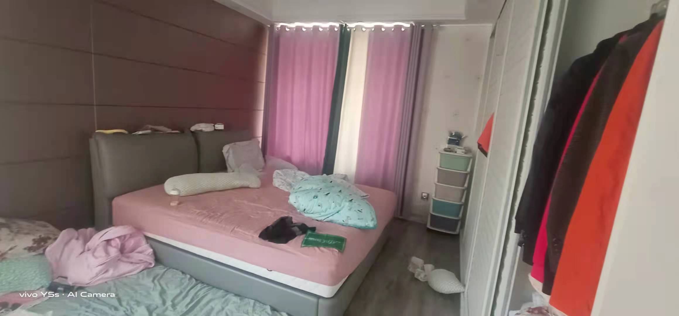 城东一中对面和合国际精装大三房，房子全新精装保养新，等有眼光的你来看房