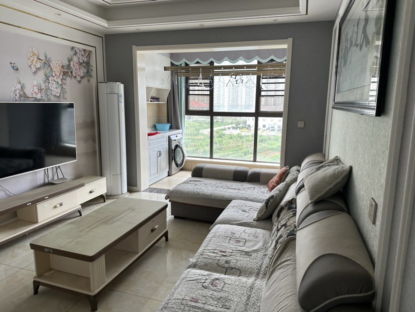 城南，新城壹号五期，6层高电梯洋房，中层，装修全送1梯2户，成色新