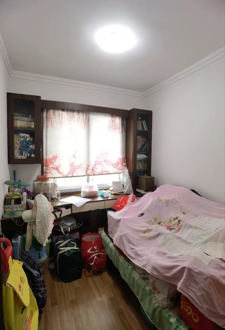 德政园枫丹苑.精装三房.证件满二.看房约