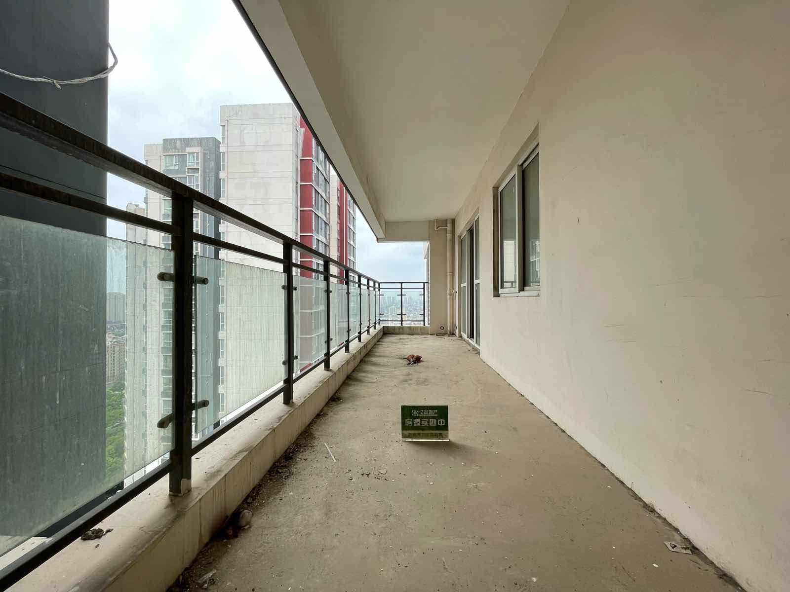 捡漏，亏本降价了，福星城，毛坯三房，，单价3400，好楼层，证满二