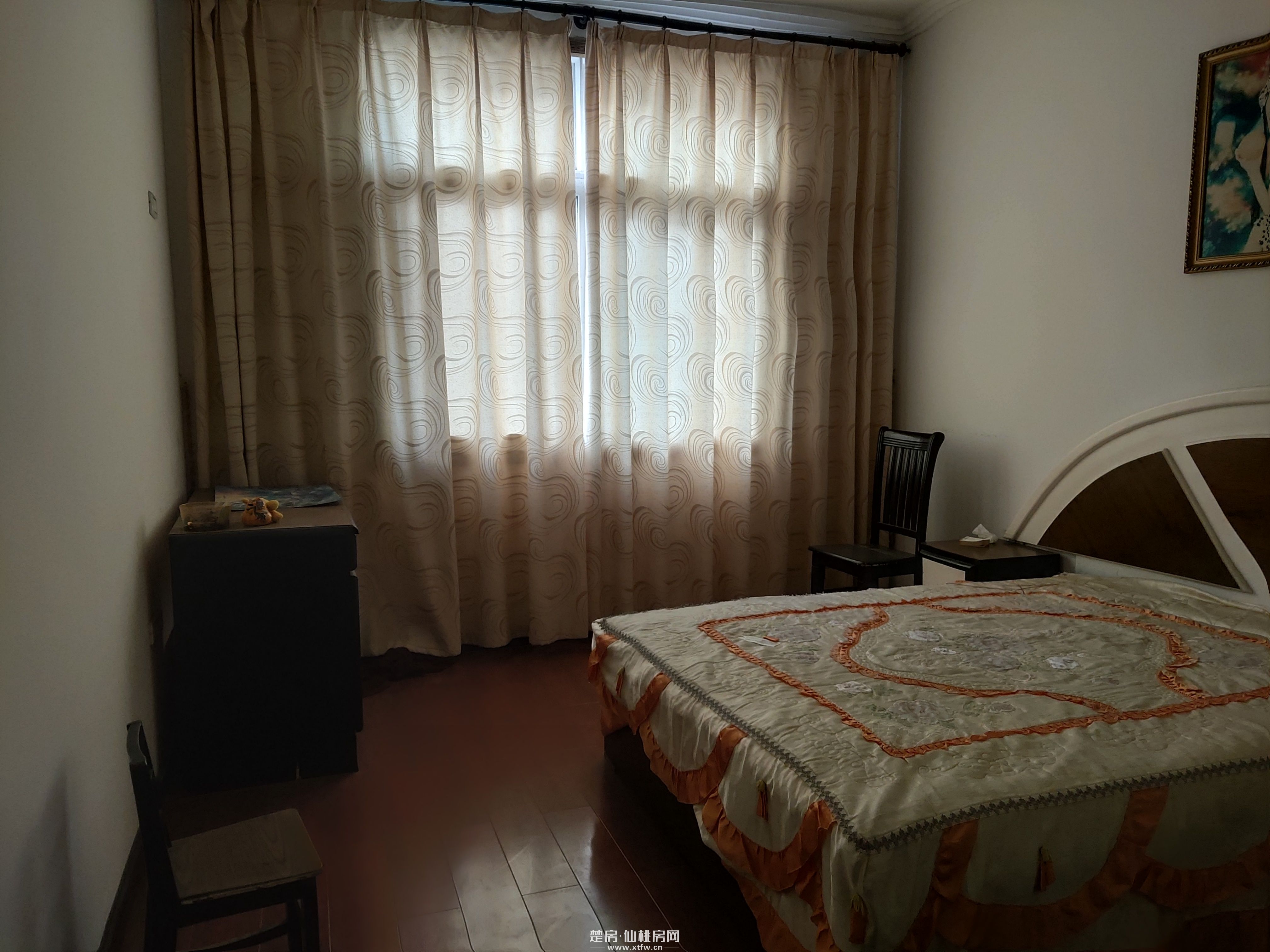 胡场二中旁教师宿舍楼