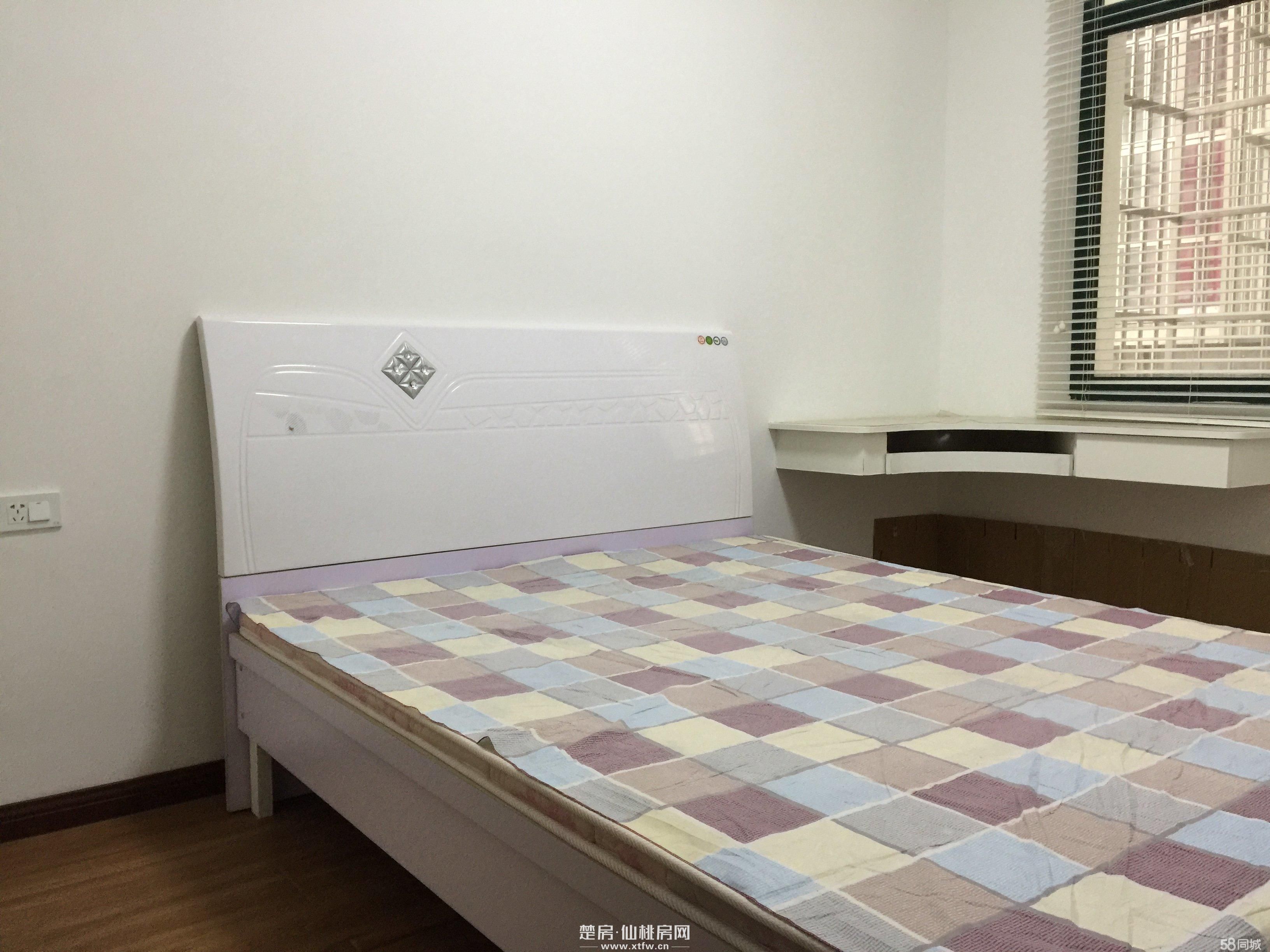 仙桃一中附近 3室2厅2卫 精装修