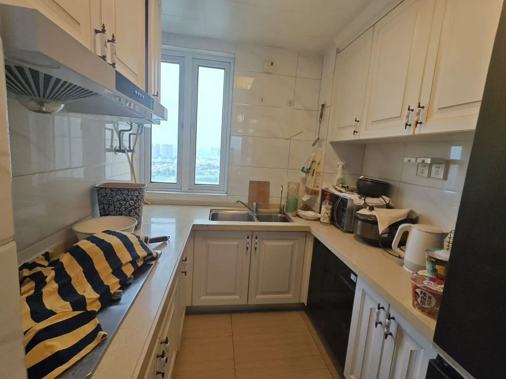 城南，碧桂园，单价5800，精装四房，成色新，证满二，好楼层