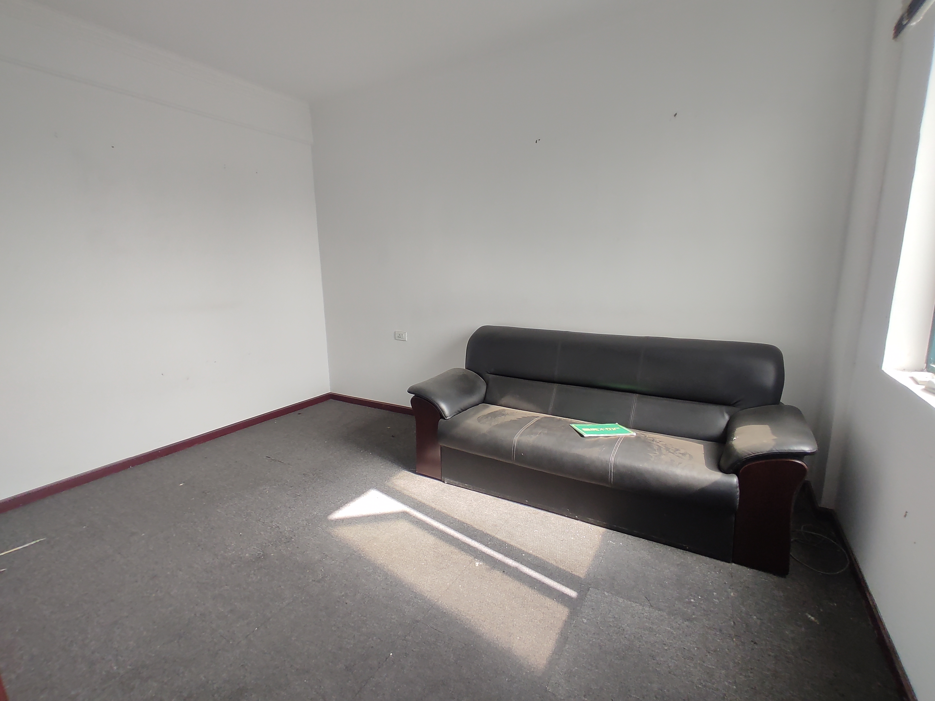 时代广场普通装修两房送入户花园证件在手满二