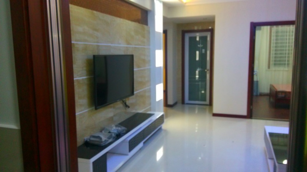 翰林公馆3室2厅2卫 130平 精装修 家具家电齐全 优价出租！