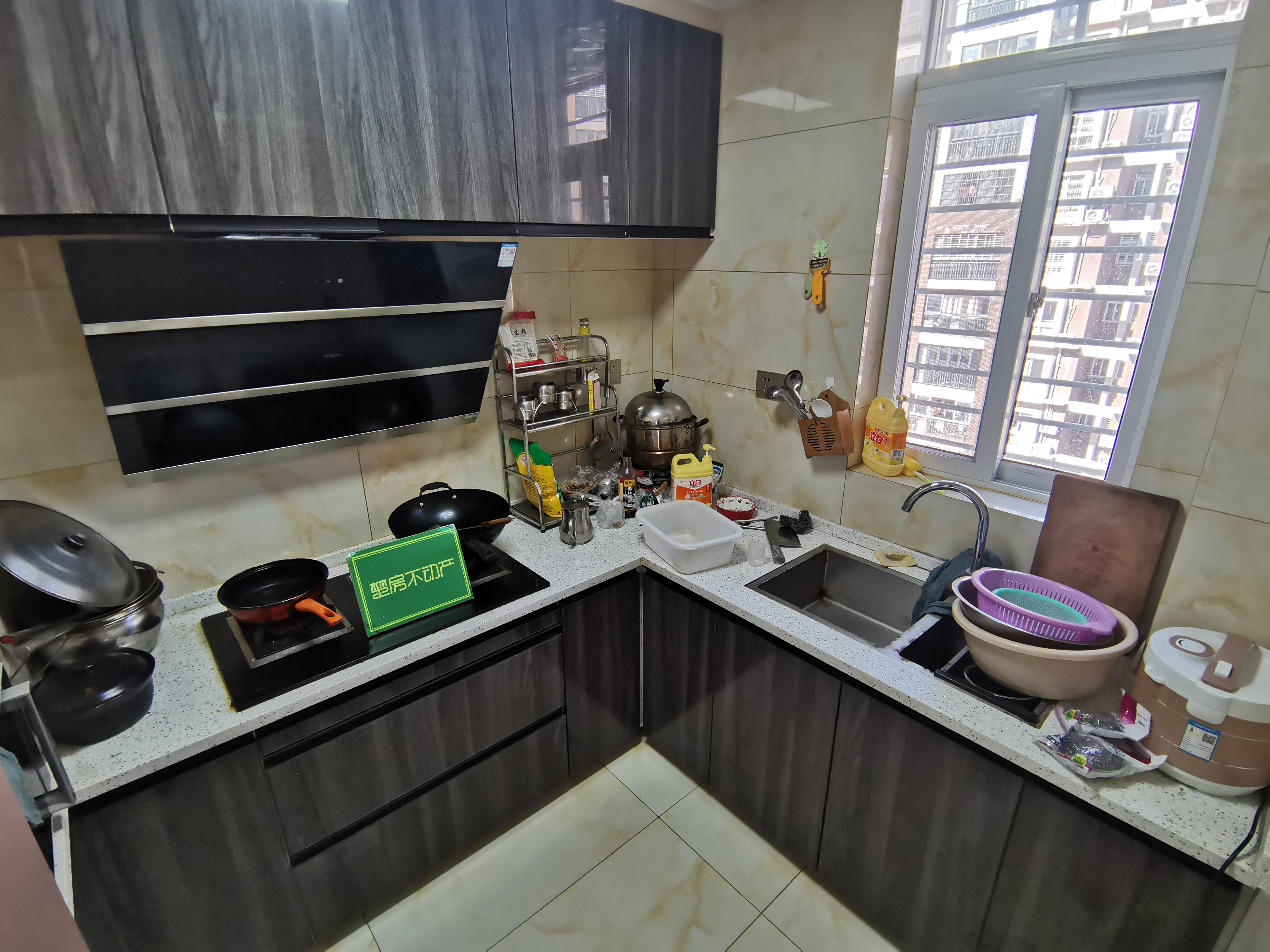 亏十几万诚心卖， 付10万好楼层，只卖毛坯价，证满二