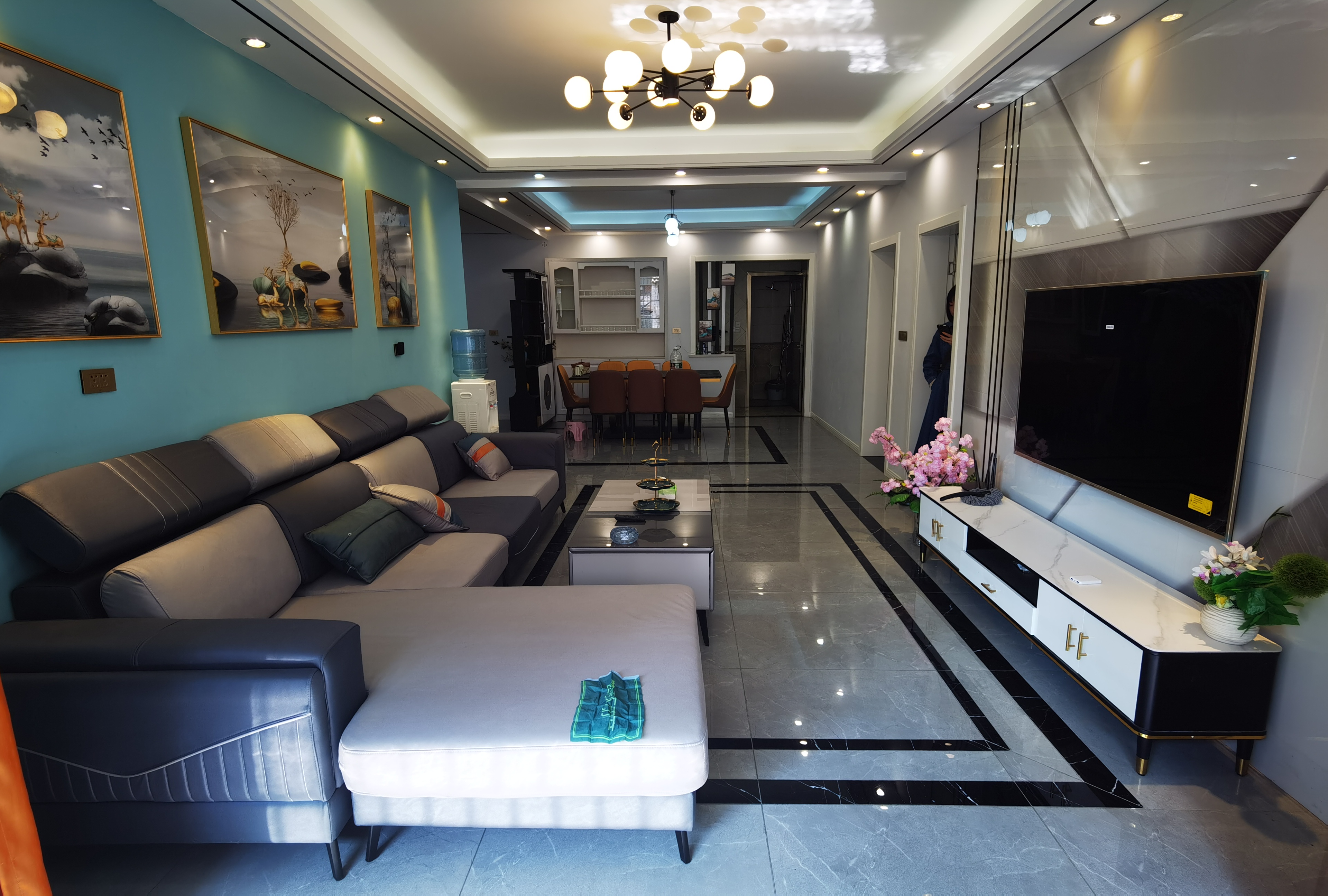 世北春精装四房刚刚装修半年都没怎么住过诚心出售