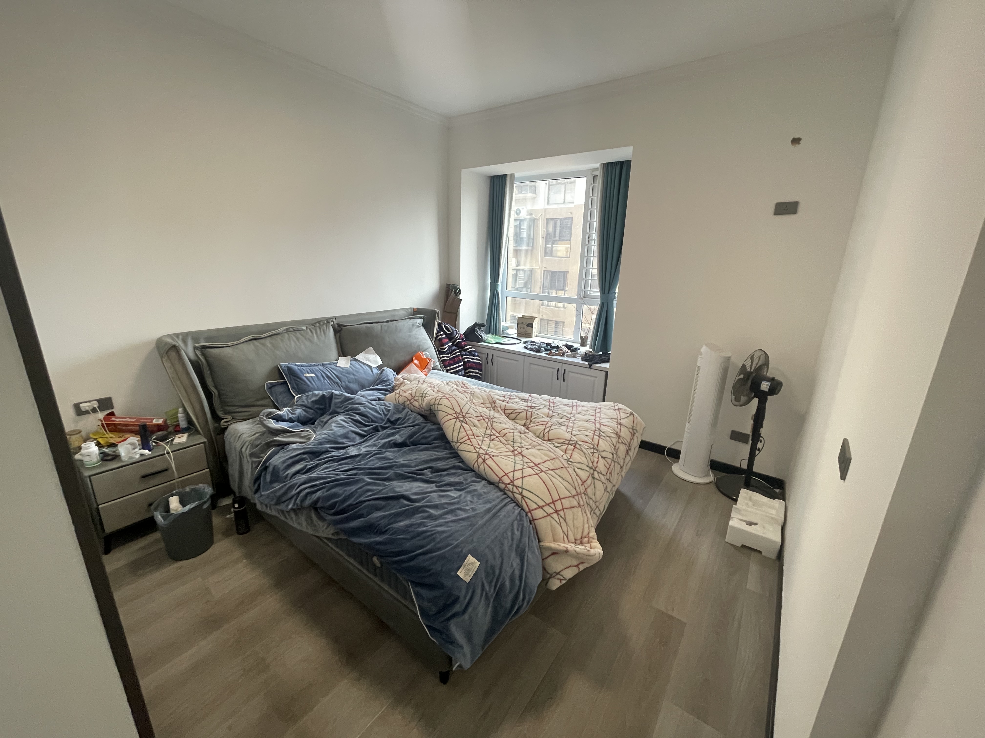 沔阳公馆精装修证件满二中间后楼层边户通透户型