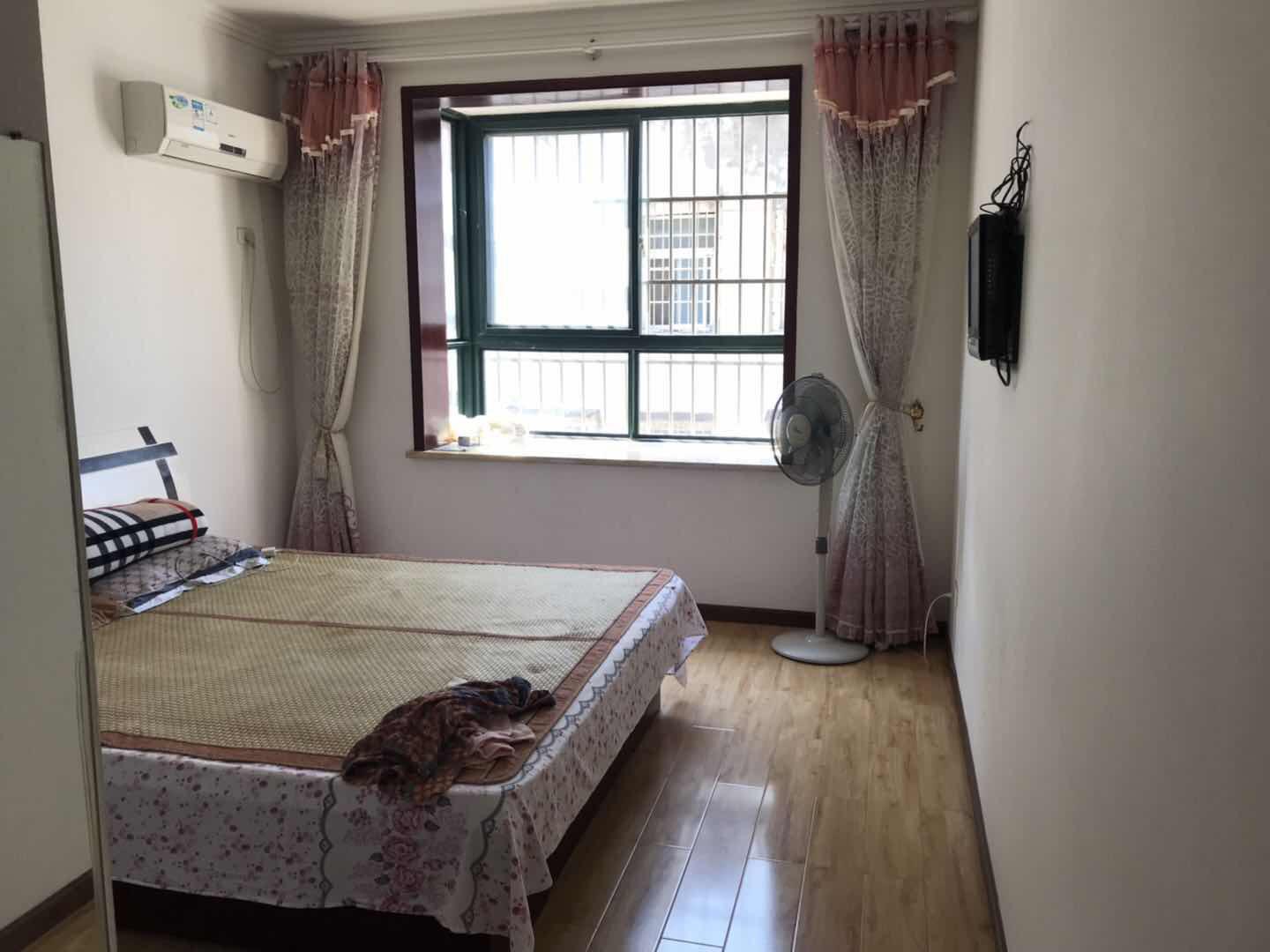 小城花园110平精装修3房2卫业主诚心卖房可压尾款