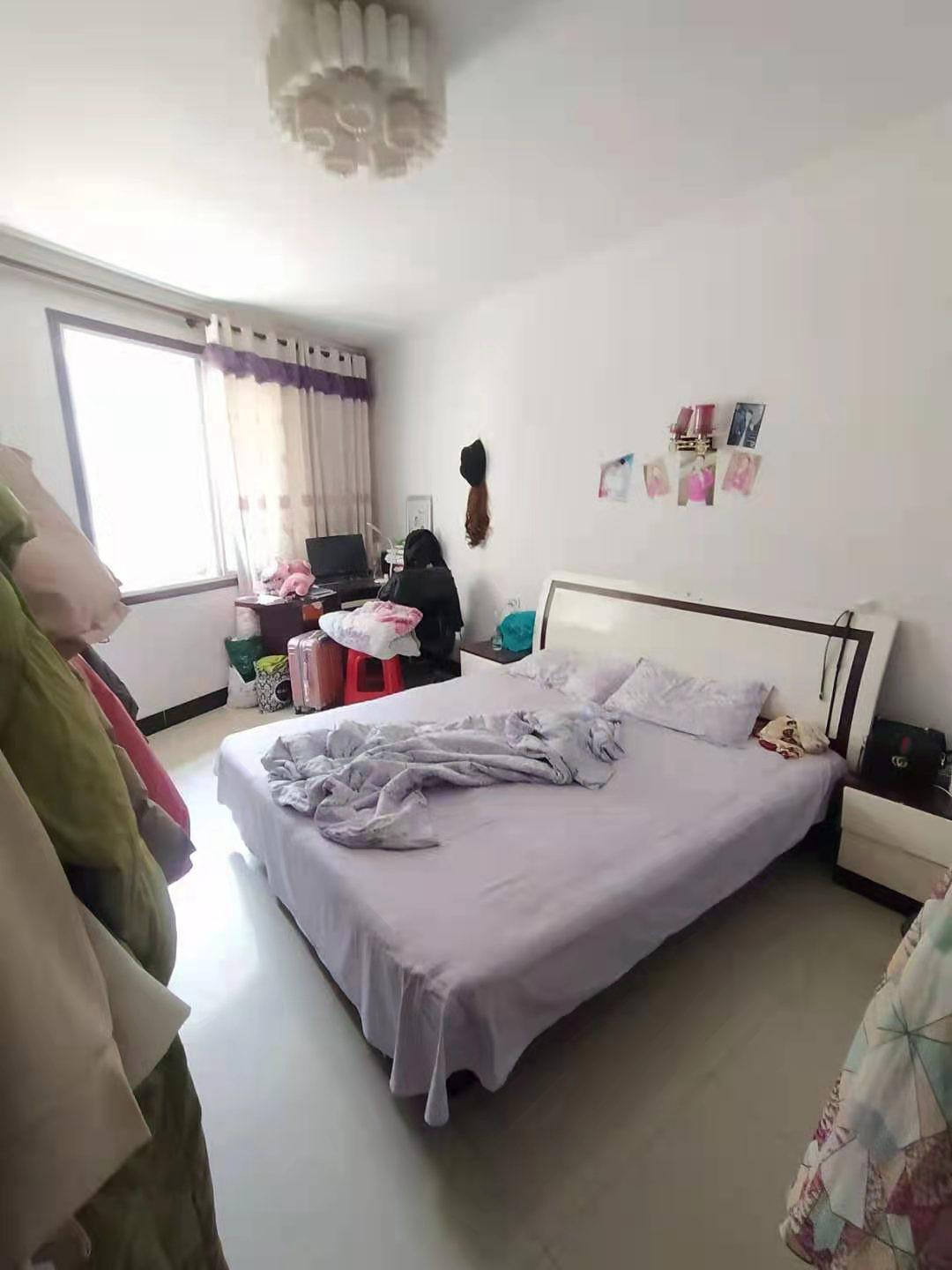 各自付税，看房方便，房主急售永和小区精装2室2厅1卫1阳台