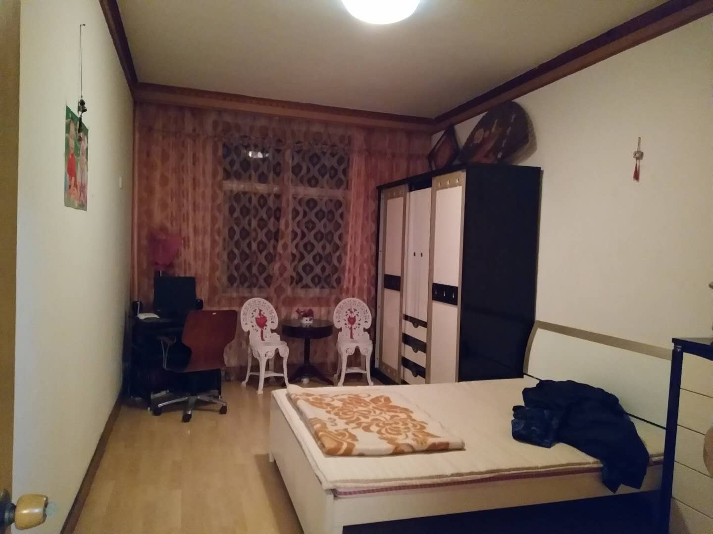 城市广场旁边三房两卫中层看中即可过户